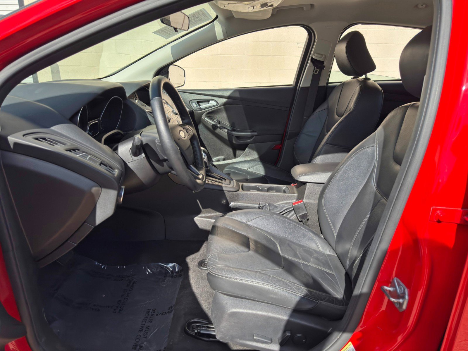 Used 2016 Ford Focus SE w/ Equipment Group 201A FWD image 15