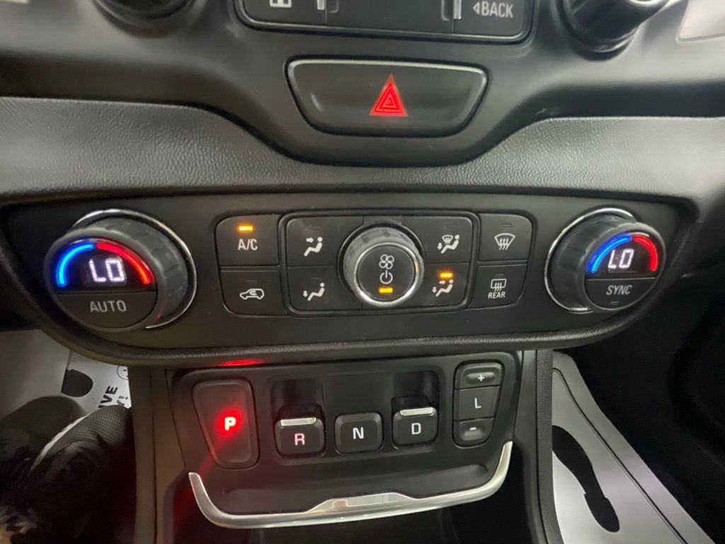 Used 2020 GMC Terrain SLT w/ Elevation Edition FWD image 21