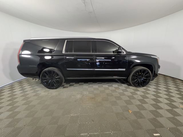 Used 2017 Cadillac Escalade ESV Premium Luxury image 40