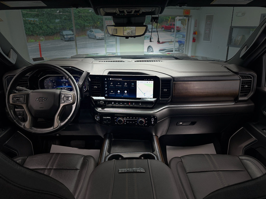 Used 2024 Chevrolet Silverado 2500 High Country w/ High Country Premium Package AWD/4WD image 22