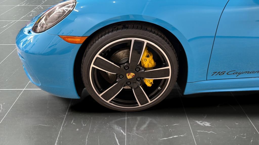 Used 2017 Porsche 718 Cayman S w/ Sport Chrono Package RWD image 24
