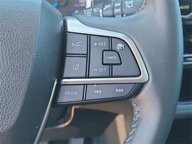 Used 2024 Toyota Highlander XLE image 21