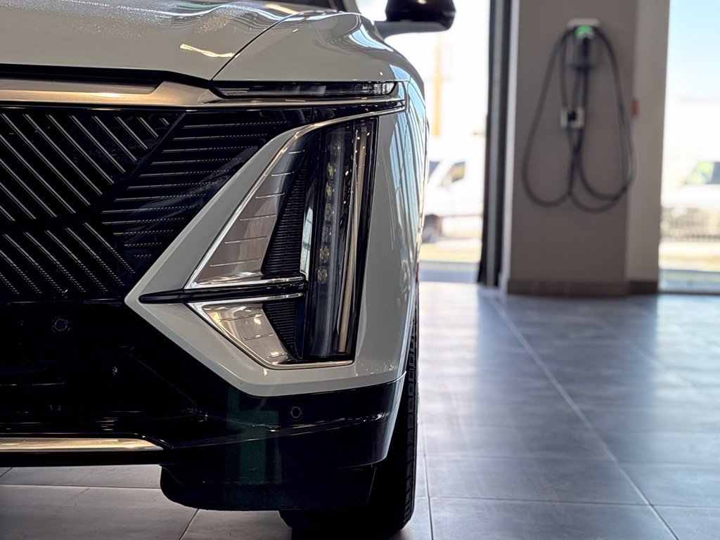 Used 2024 Cadillac Lyriq Tech RWD image 18