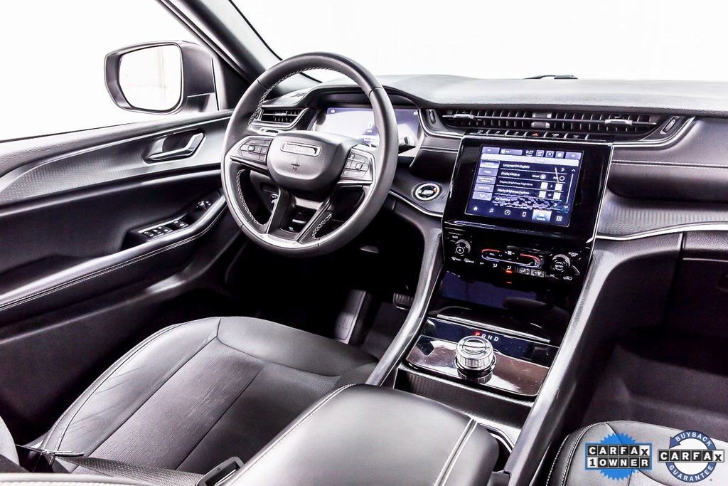 Used 2024 Jeep Grand Cherokee Laredo image 20