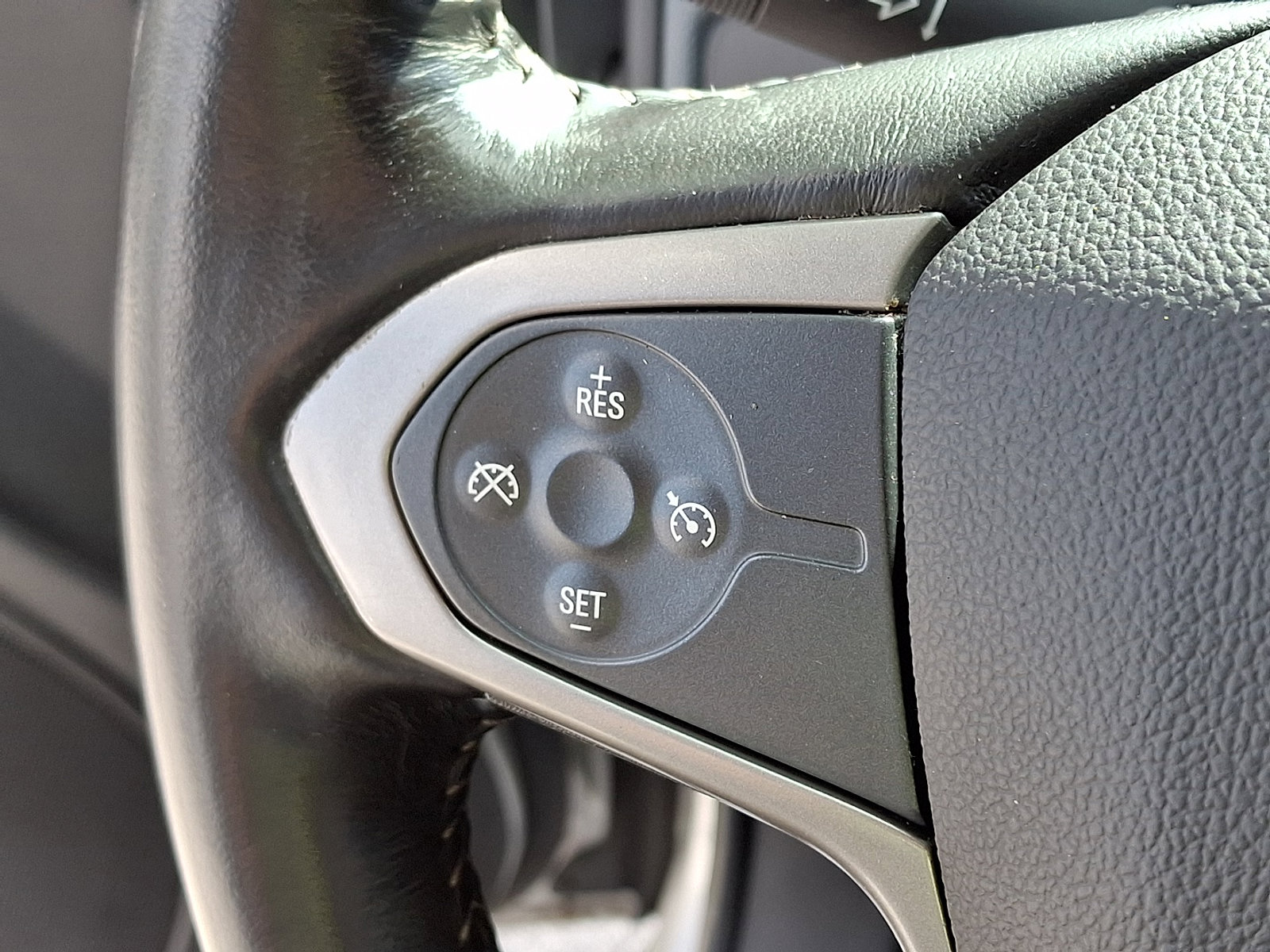 Used 2017 Chevrolet Colorado Z71 image 20