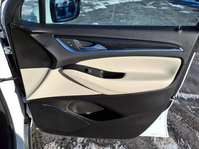 Used 2024 Buick Enclave Essence w/ Technology Package image 29