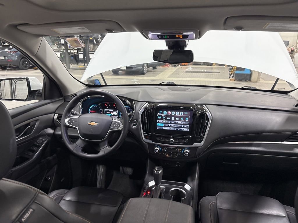 Used 2019 Chevrolet Traverse LT w/ LT Premium Package image 16