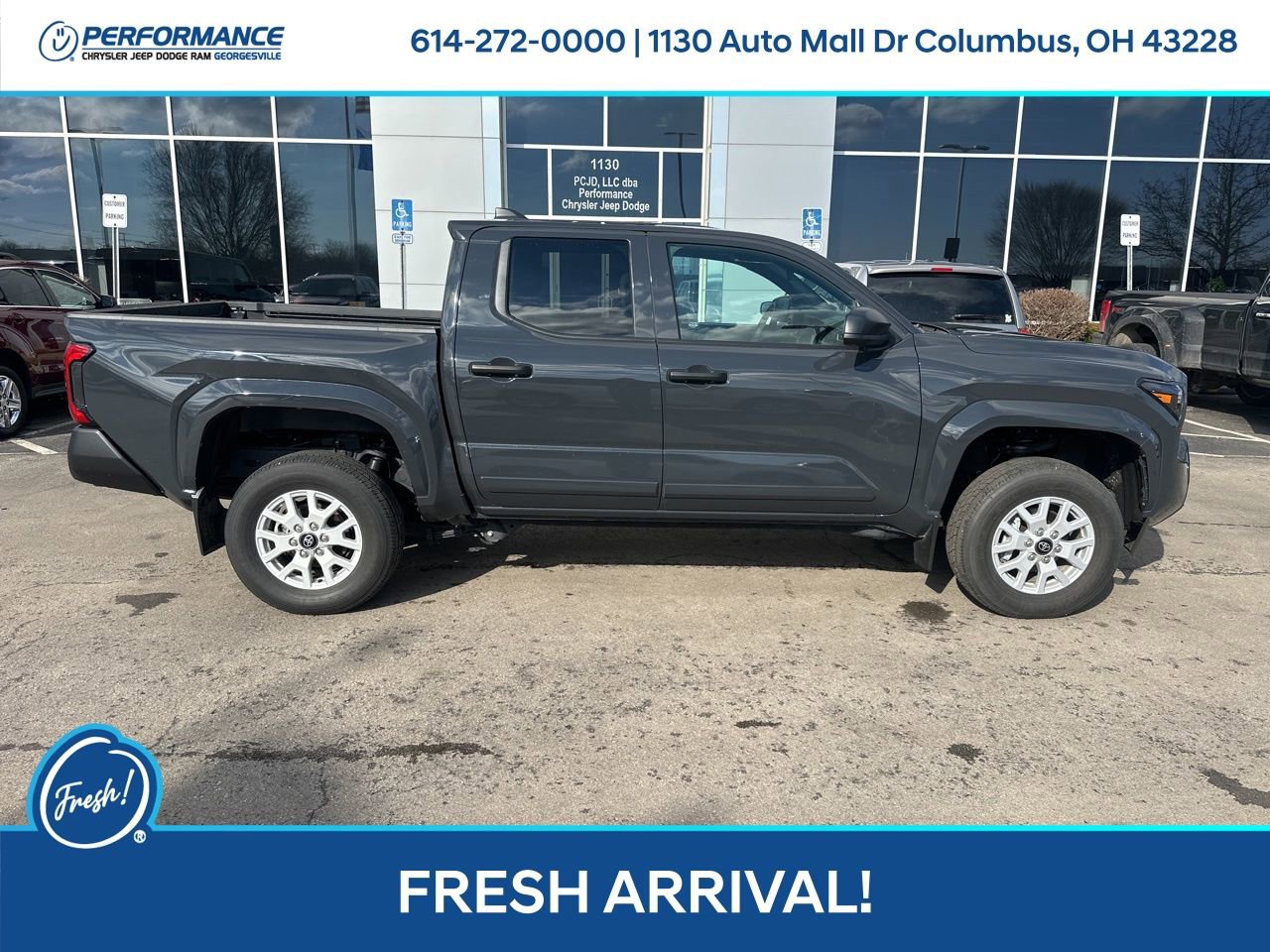 Used 2024 Toyota Tacoma SR image 3