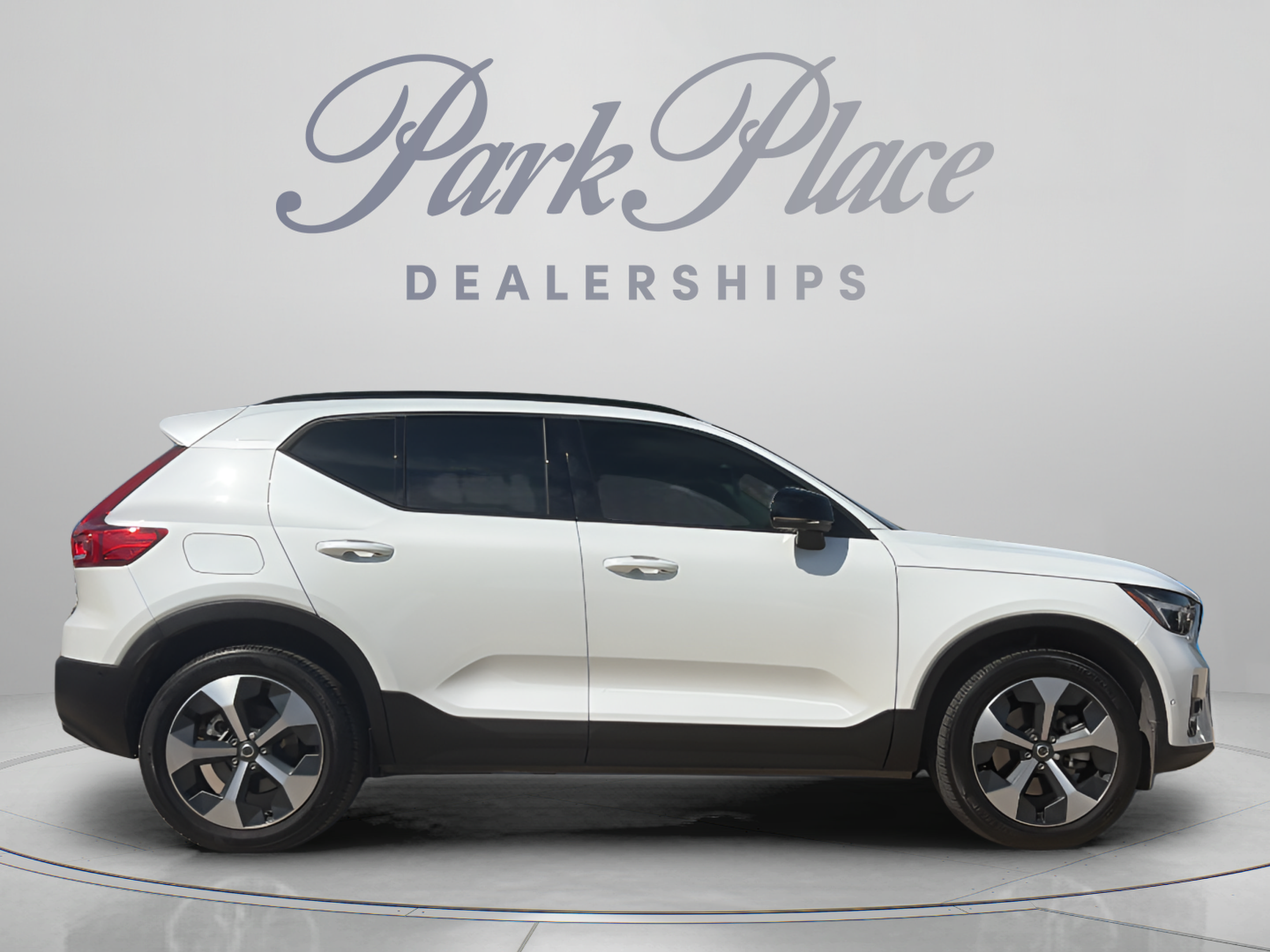 Used 2026 Volvo XC40 B5 Plus w/ Protection Package Premier AWD/4WD image 8