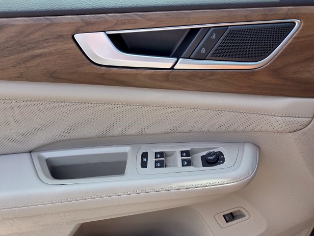 New 2026 Volkswagen Atlas SE FWD image 29