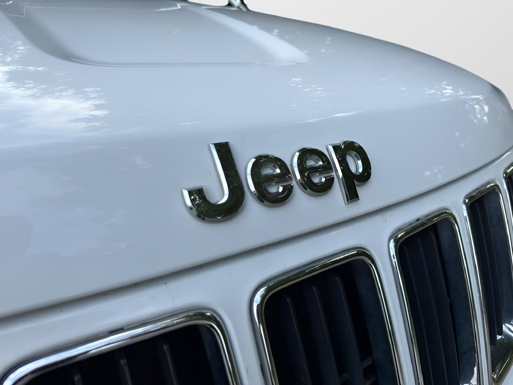 Used 2015 Jeep Grand Cherokee Limited w/ Luxury Group II RWD image 28