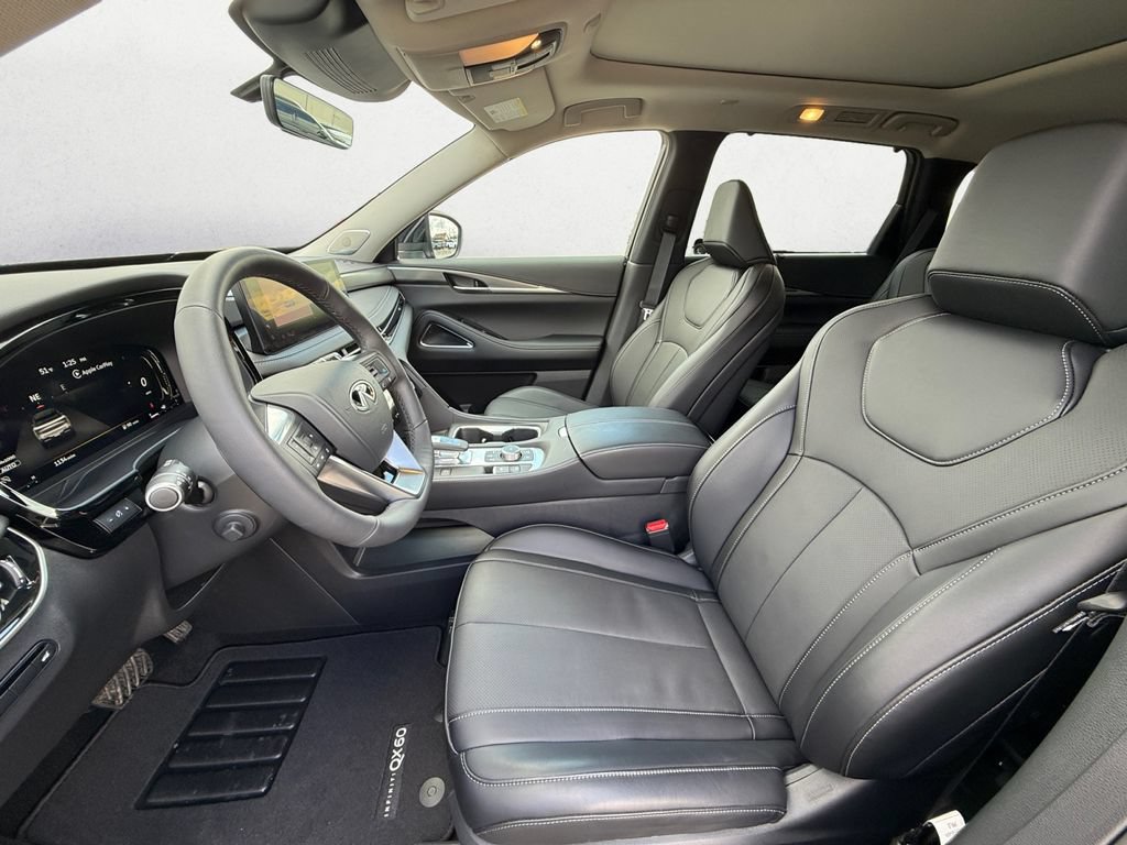 Certified 2026 INFINITI QX60 Luxe w/ Family Package AWD/4WD image 11