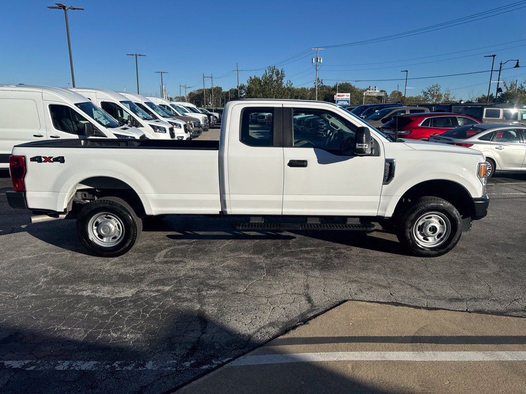 Used 2022 Ford F250 XL w/ Power Equipment Group AWD/4WD image 2