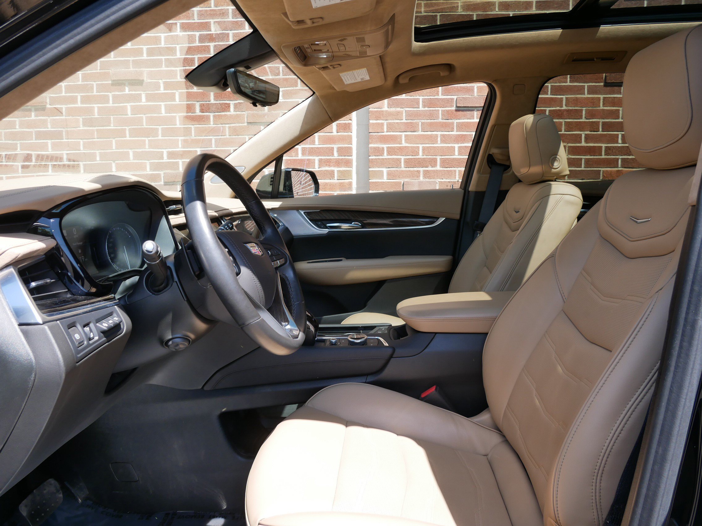Certified 2024 Cadillac XT6 Premium Luxury w/ Platinum Package AWD/4WD image 5