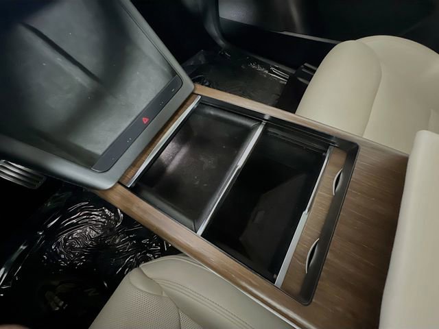 Used 2022 Tesla Model X image 23