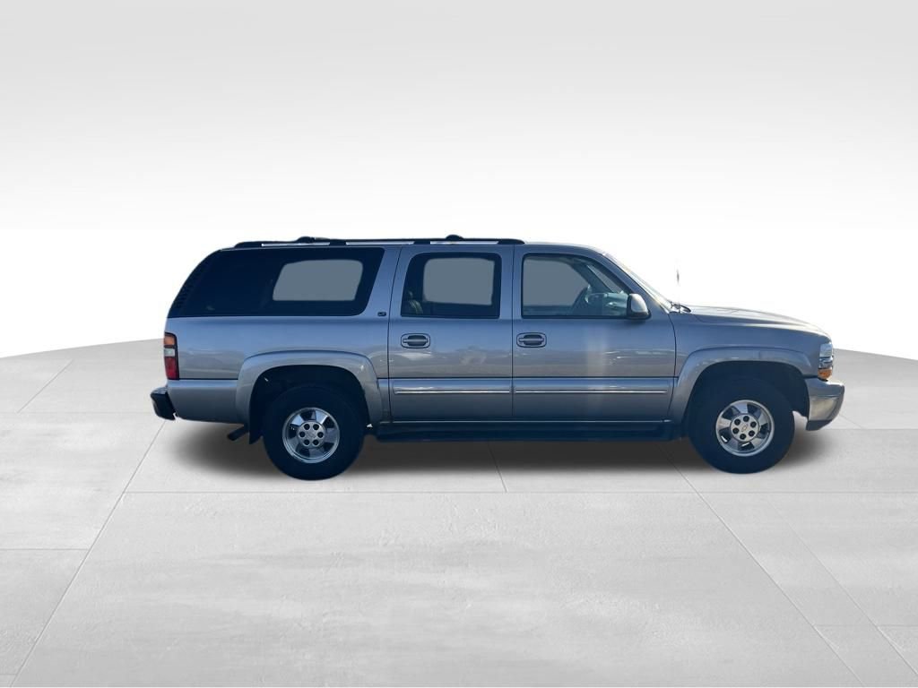 Used 2002 Chevrolet Suburban LT image 7