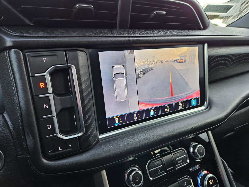 Used 2021 GMC Yukon Denali w/ Denali Premium Package image 32