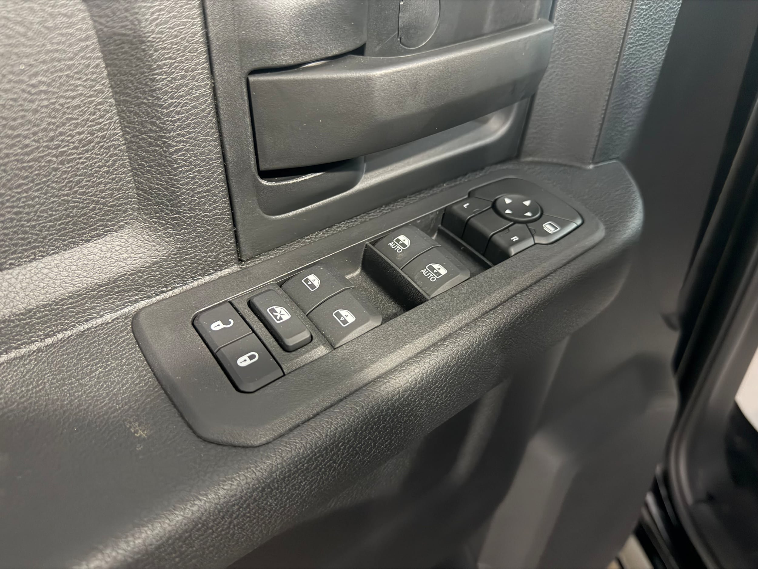New 2026 RAM 3500 Tradesman AWD/4WD image 9