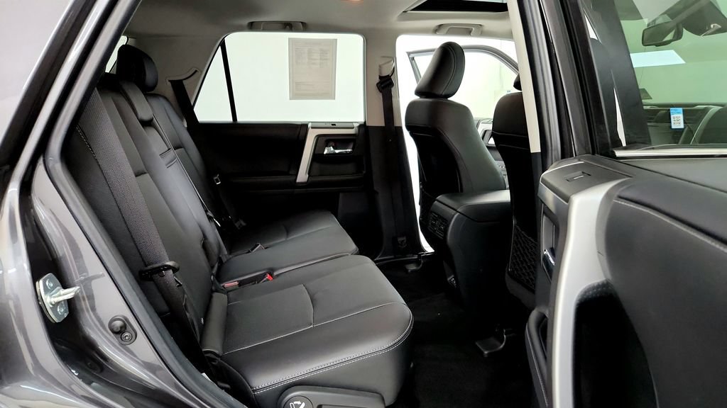 Certified 2022 Toyota 4Runner Limited AWD/4WD image 14