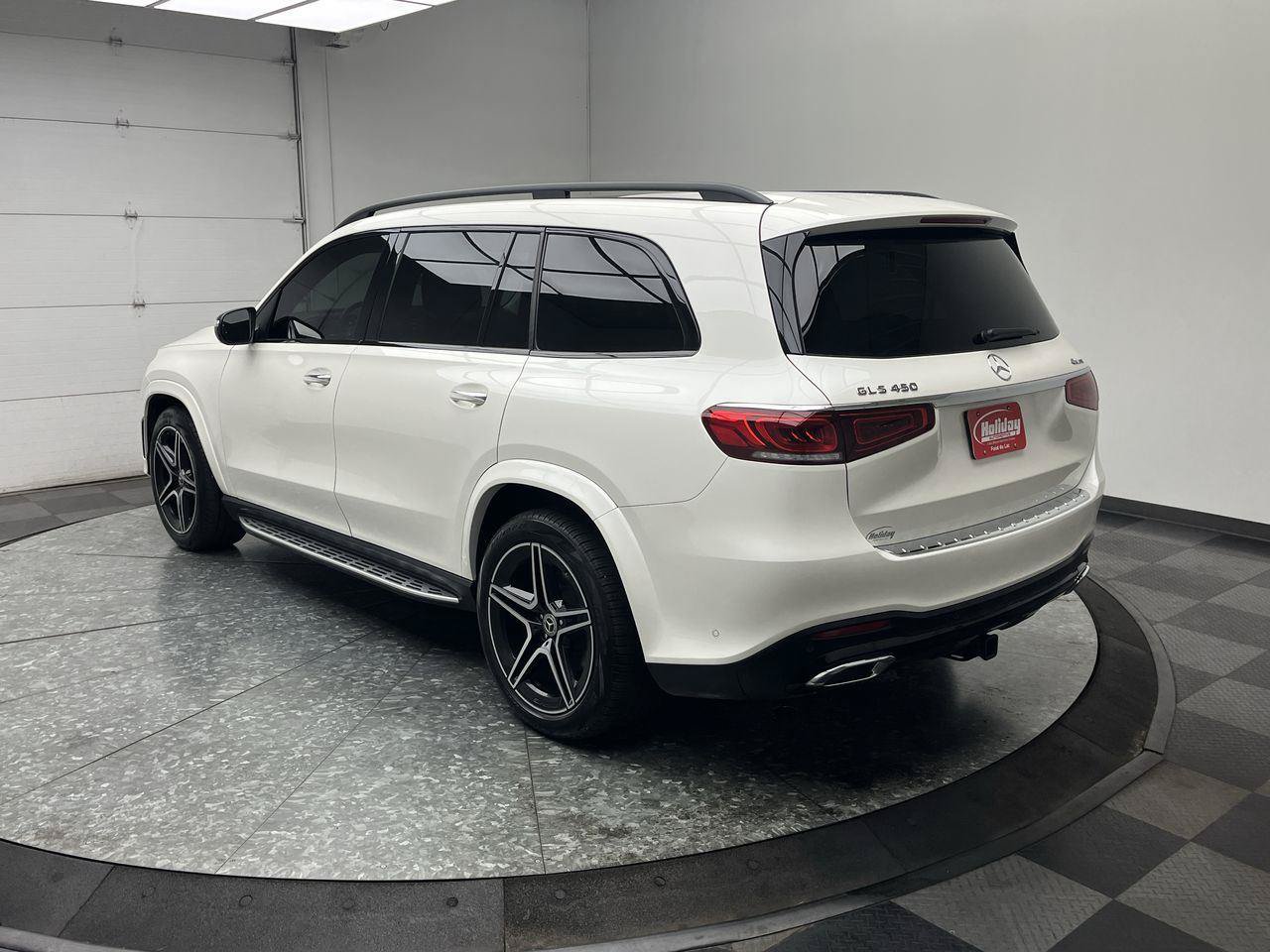 Used 2023 Mercedes-Benz GLS 450 4MATIC image 2