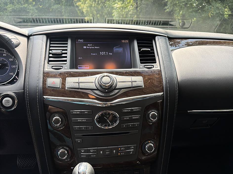Used 2016 INFINITI QX80 4WD w/ Driver's Assistance Package image 17
