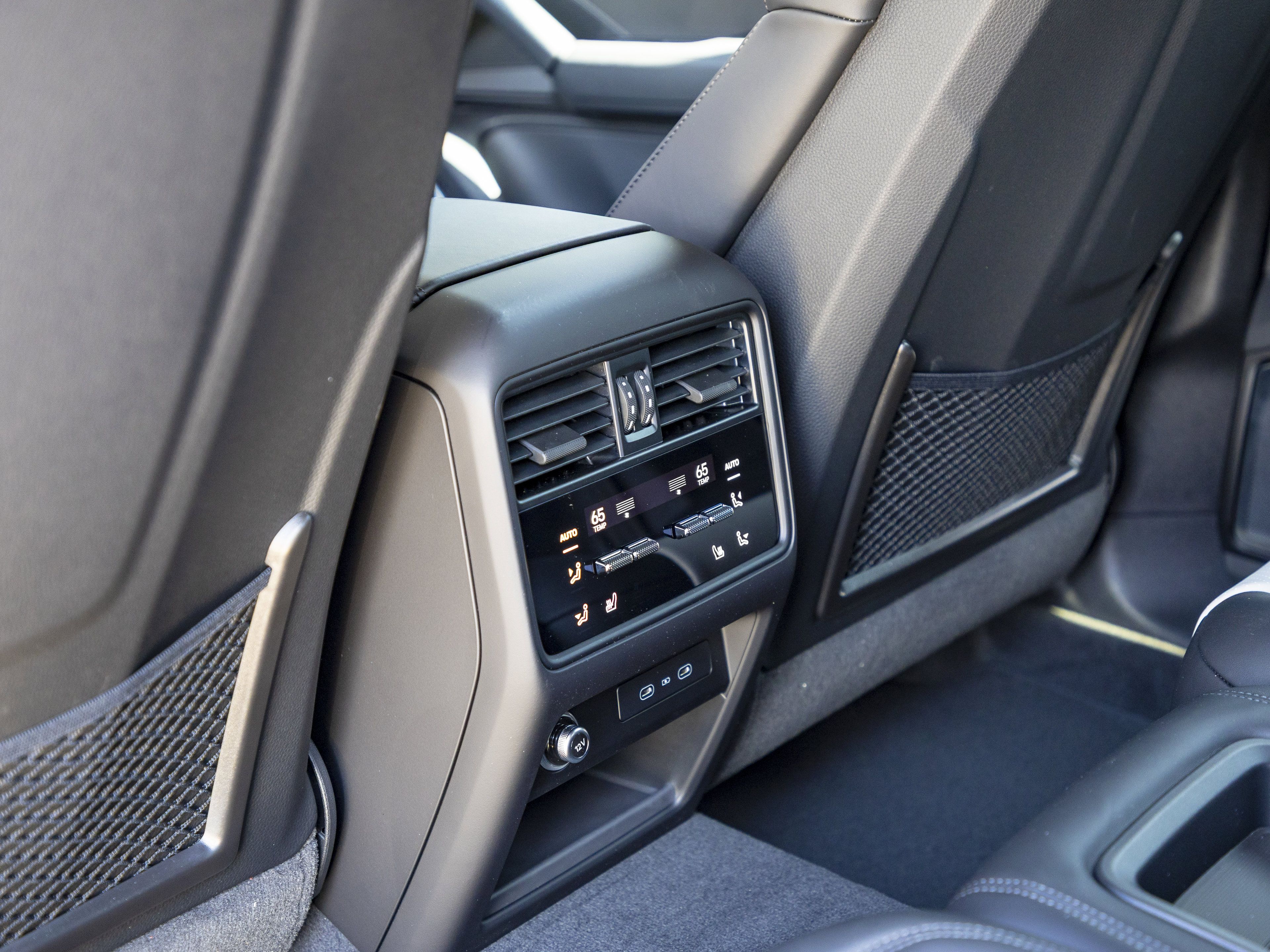 New 2026 Porsche Cayenne Turbo GT image 34