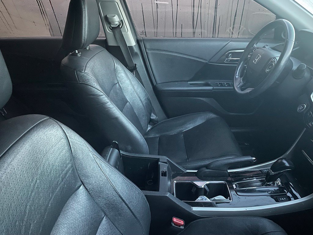 Used 2017 Honda Accord EX-L image 9