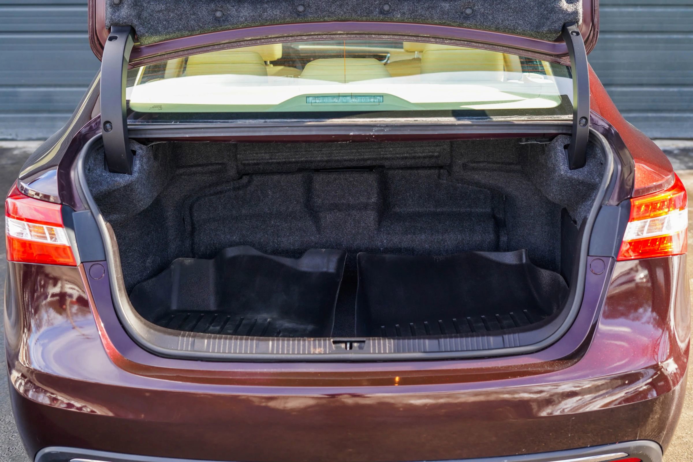Used 2013 Toyota Avalon XLE Touring image 31