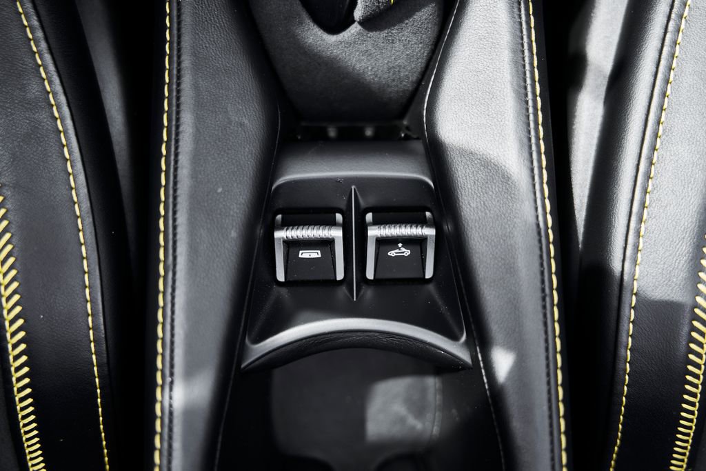 Used 2021 McLaren 720S Luxury image 58