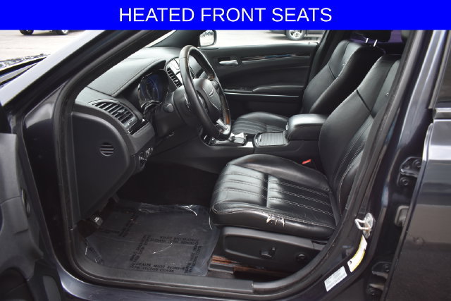 Used 2017 Chrysler 300 S RWD image 4