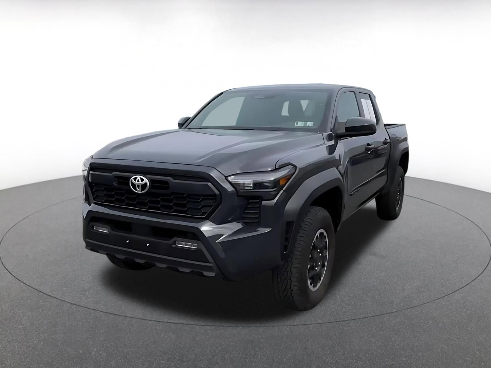 Used 2025 Toyota Tacoma TRD Off-Road AWD/4WD image 5
