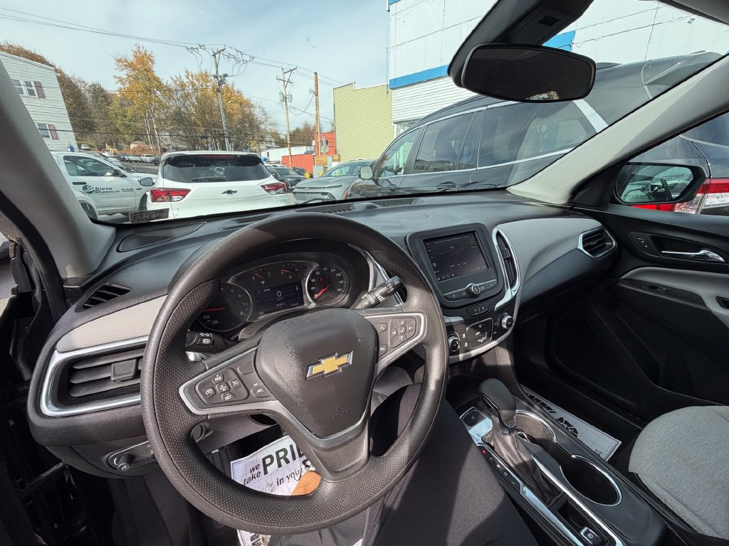 Used 2022 Chevrolet Equinox LS w/ LS Convenience Package AWD/4WD image 21