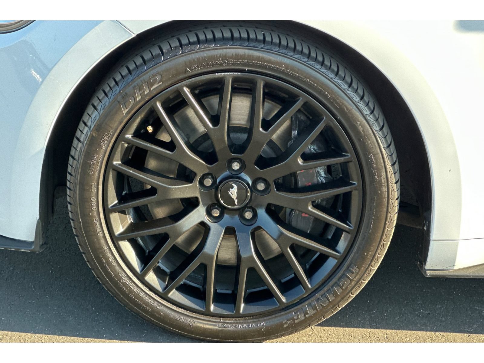 Used 2017 Ford Mustang GT Premium w/ GT Performance Package RWD image 30
