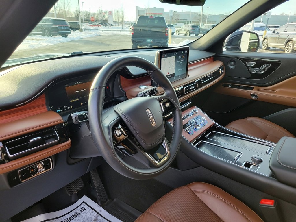 Certified 2024 Lincoln Aviator Reserve w/ Elements Package Plus image 27