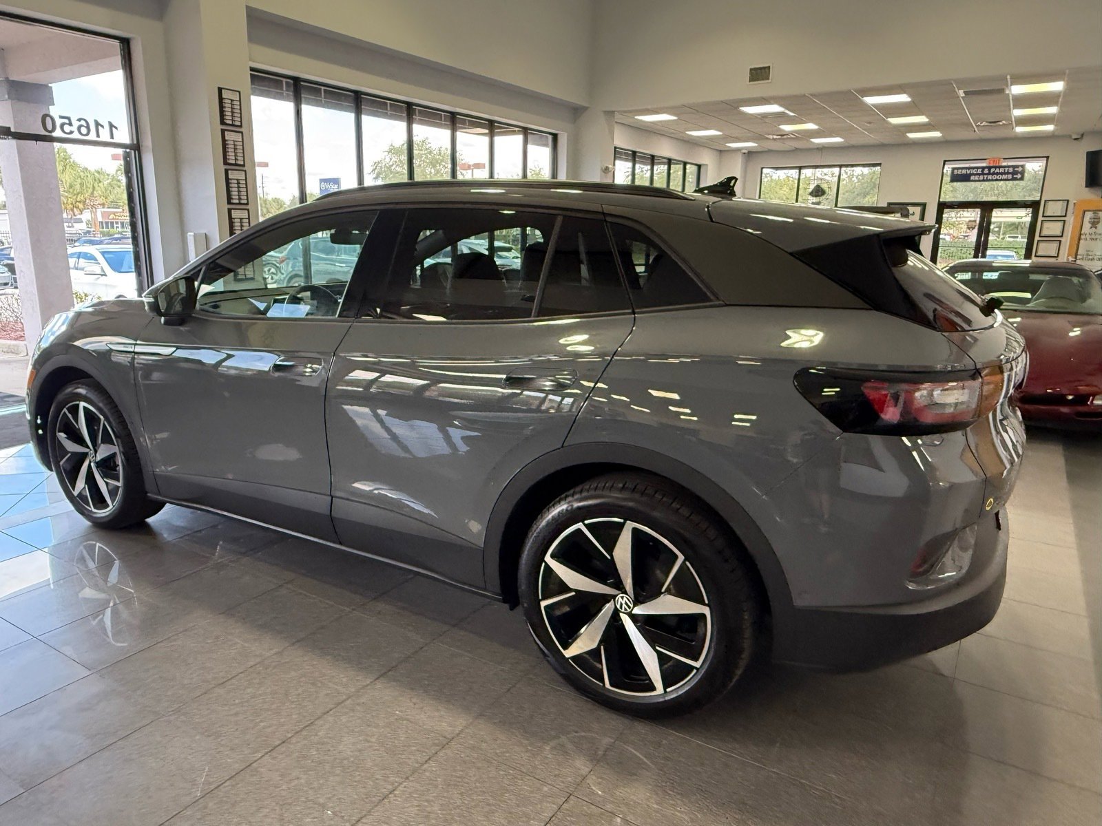 Used 2024 Volkswagen ID.4 Pro S image 3