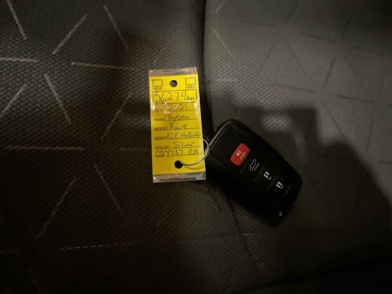 Used 2021 Toyota RAV4 XLE w/ Convenience Package image 27