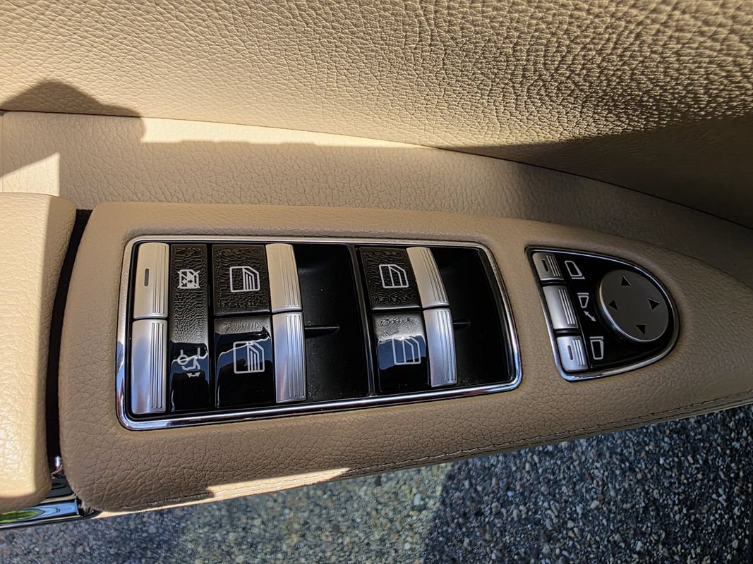 Used 2012 Mercedes-Benz S 550 4MATIC image 15