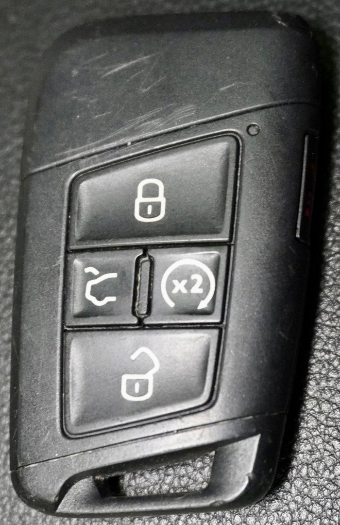 Used 2018 Volkswagen Tiguan SEL image 33