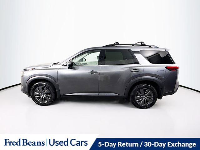 Used 2022 Nissan Pathfinder SV image 4