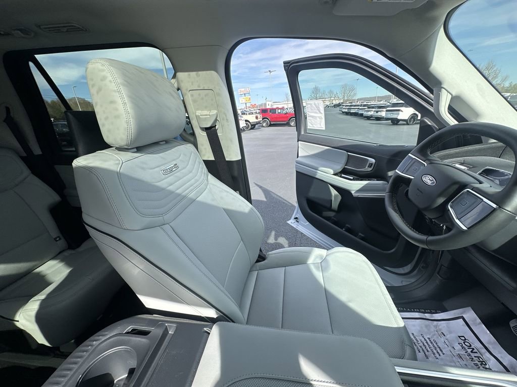 New 2026 Ford Expedition Max Platinum image 15