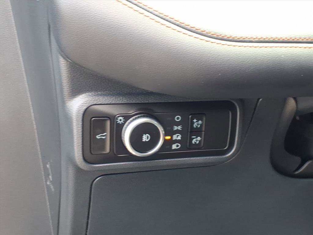 Used 2025 Ford Explorer ST-Line w/ ST-Line Street Pack image 15