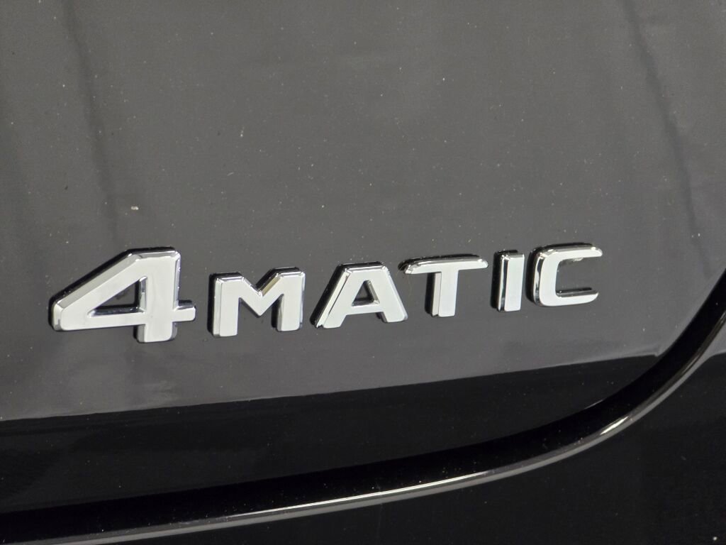 Used 2022 Mercedes-Benz CLA 250 4MATIC image 32