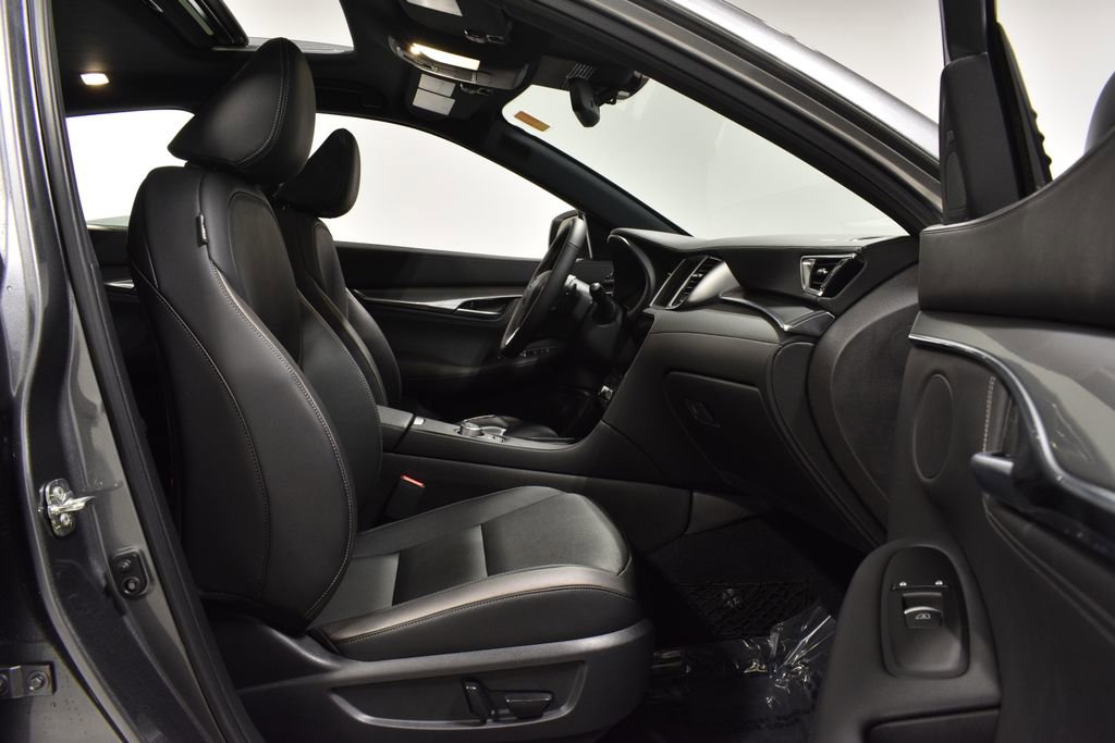 Certified 2025 INFINITI QX55 Luxe w/ Cargo Package image 32