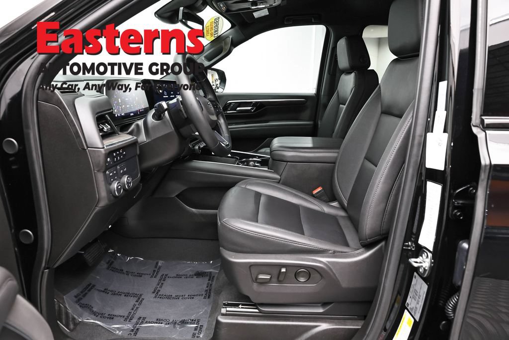 Used 2025 Chevrolet Suburban Z71 AWD/4WD image 14