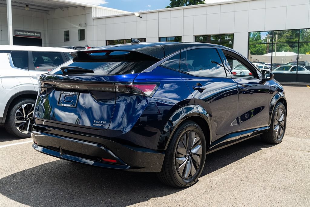 Used 2025 Nissan Ariya AWD image 6