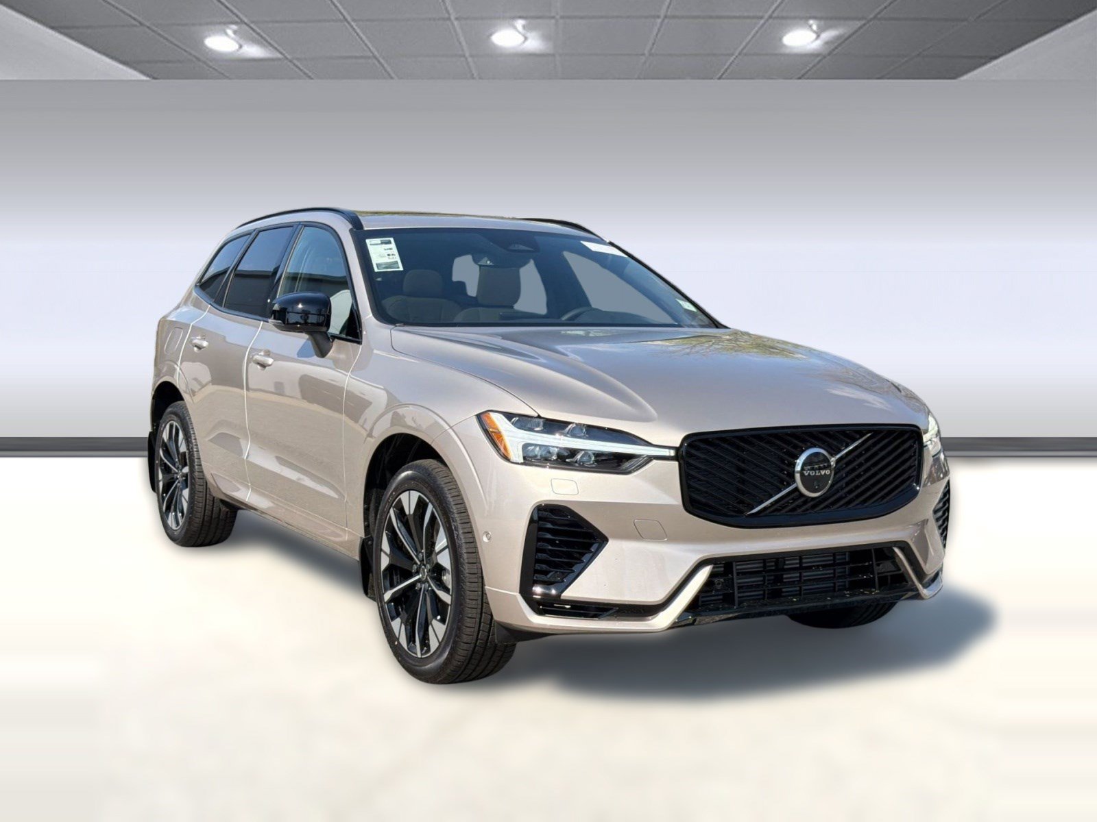 New 2026 Volvo XC60 T8 Plus w/ Climate Package AWD/4WD image 7
