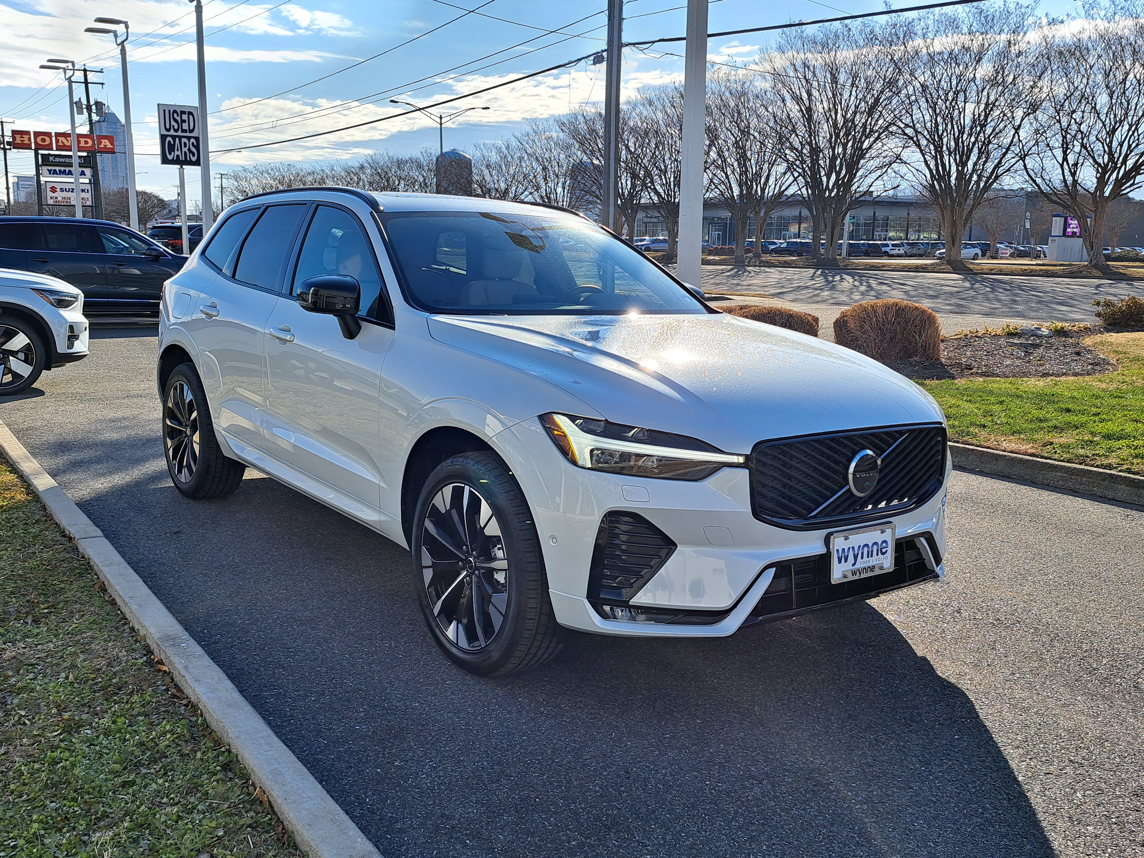 New 2026 Volvo XC60 B5 Plus w/ Protection Package Premier AWD/4WD image 2