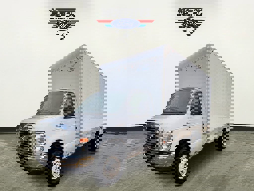 Used 2015 Ford E-350 and Econoline 350 Super Duty image 1