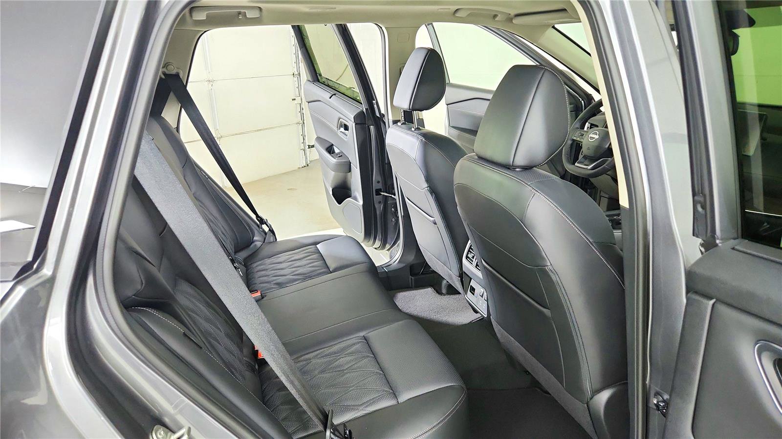 New 2026 Nissan Rogue Platinum w/ Platinum Premium Package image 39