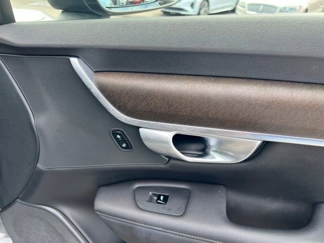 Used 2020 Volvo V90 T6 Cross Country image 46